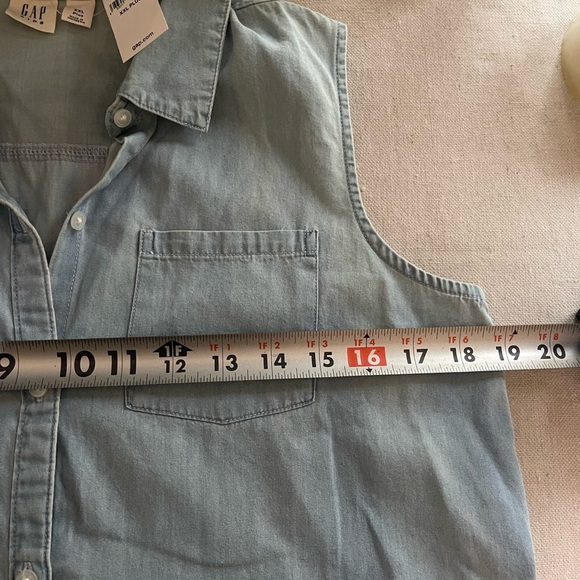 Sleeveless Button up 100% cotton shirt - Picture 4 of 7